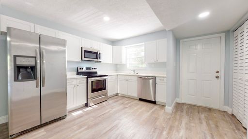 Renovated Waterfront Townhouse In Seminole Heights!!!! – photo 1