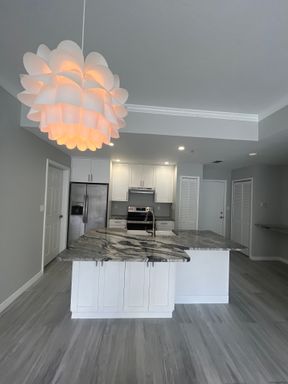 Bright & Modern Harbour Island Condo – photo 1