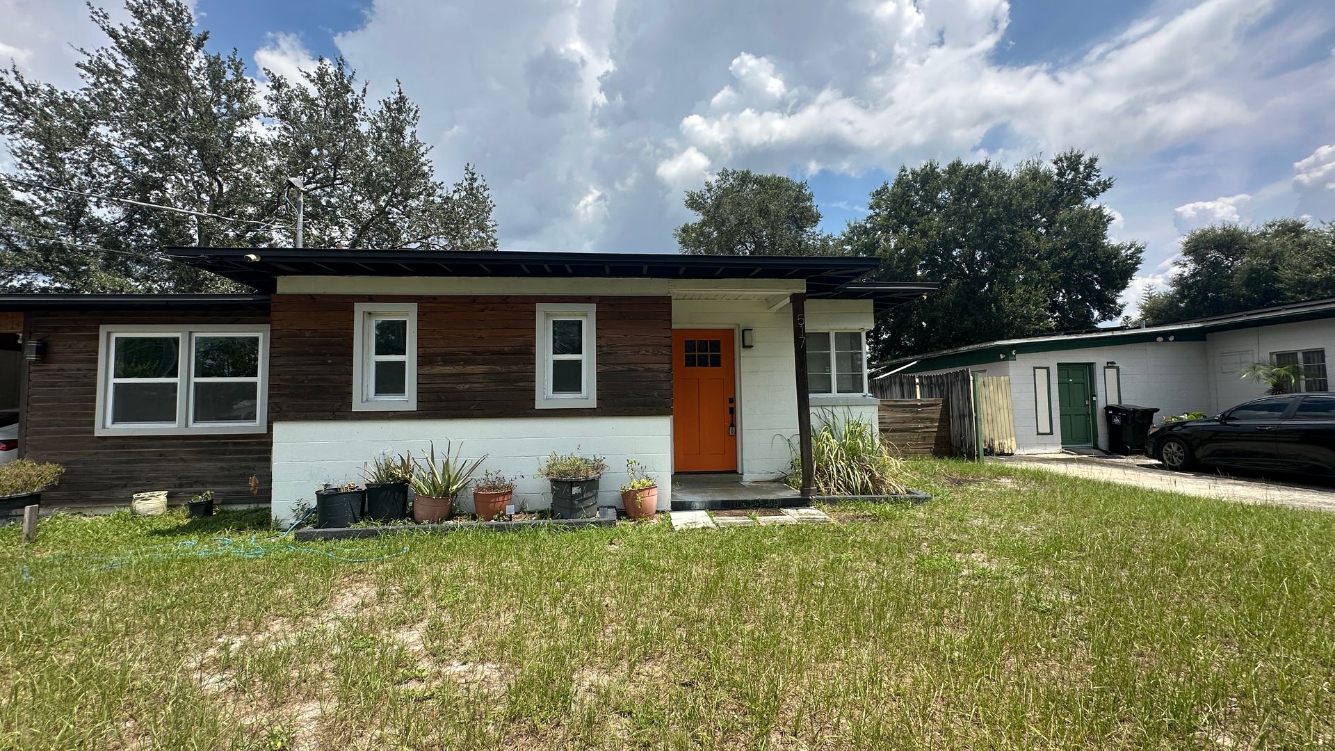 Orlando House: 517 San Juan Blvd