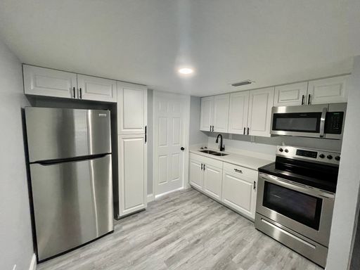 1 Bed 1 Bath Rental at 5305 N Boulevard - Unit 307, Tampa, FL – photo 1