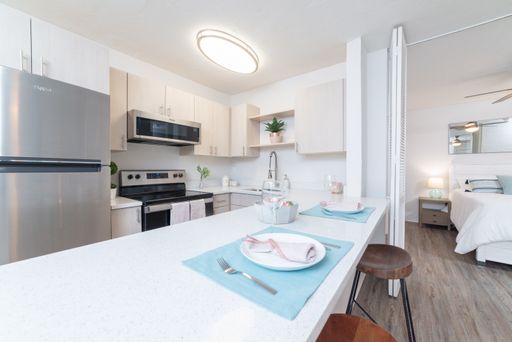 ONE MONTH FREE!!! Only $250 Moves you in!!! MOVE IN TODAY! – photo 1