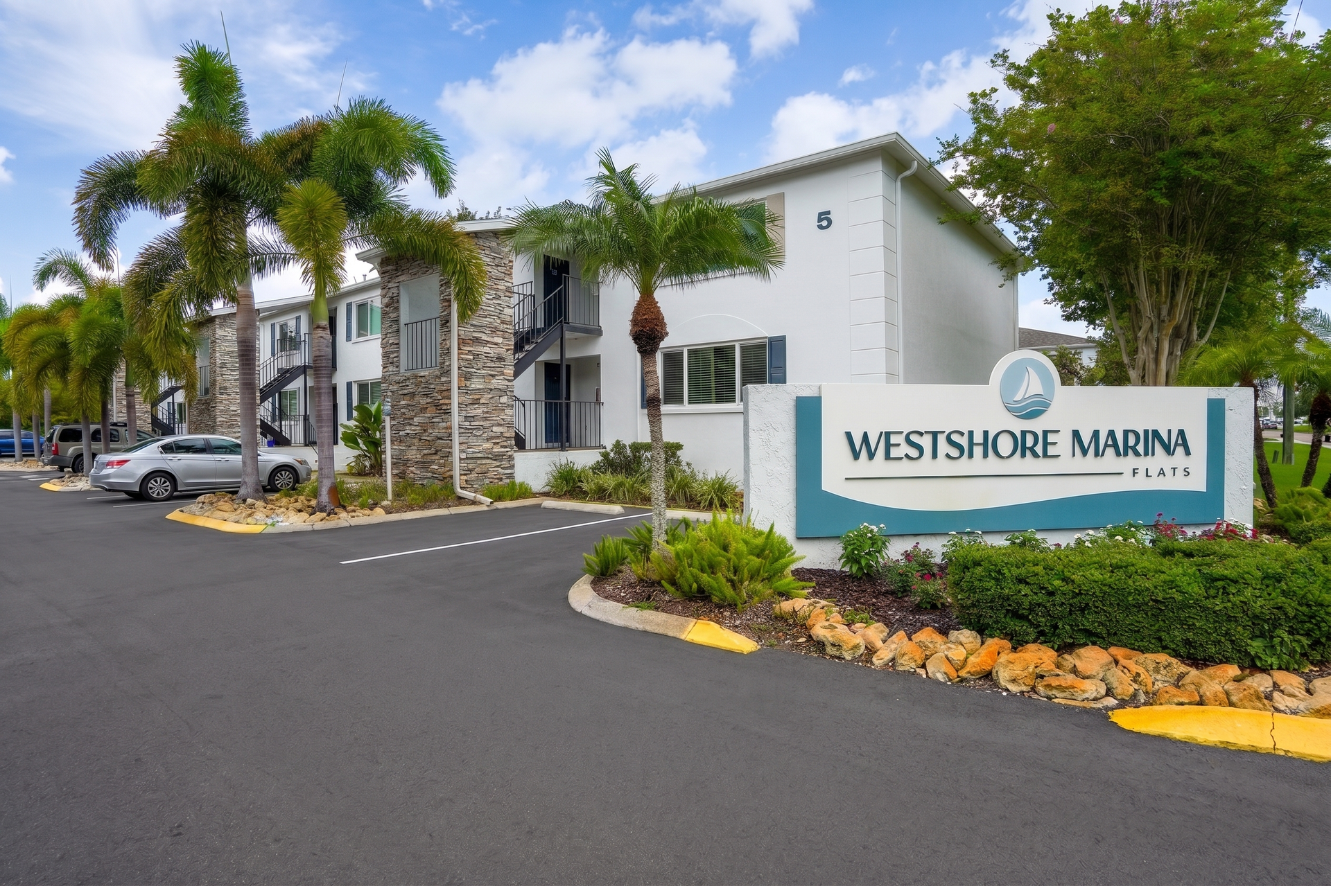 Tampa Apartment: 5215 S Westshore Blvd