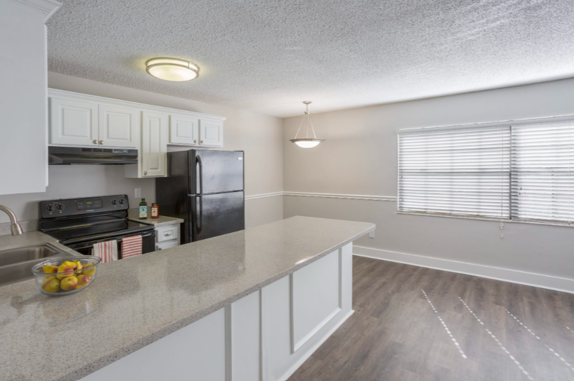 Tampa Apartment: 5009 S West Shore Blvd