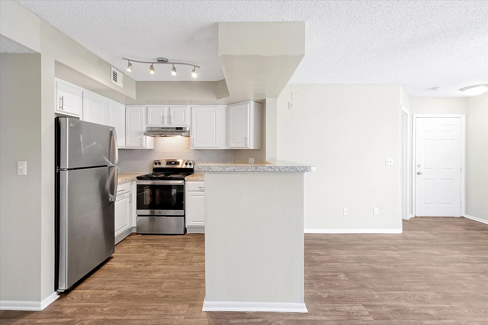 Winter Park Apartment: 3440 N. Goldenrod Road Unit # 914