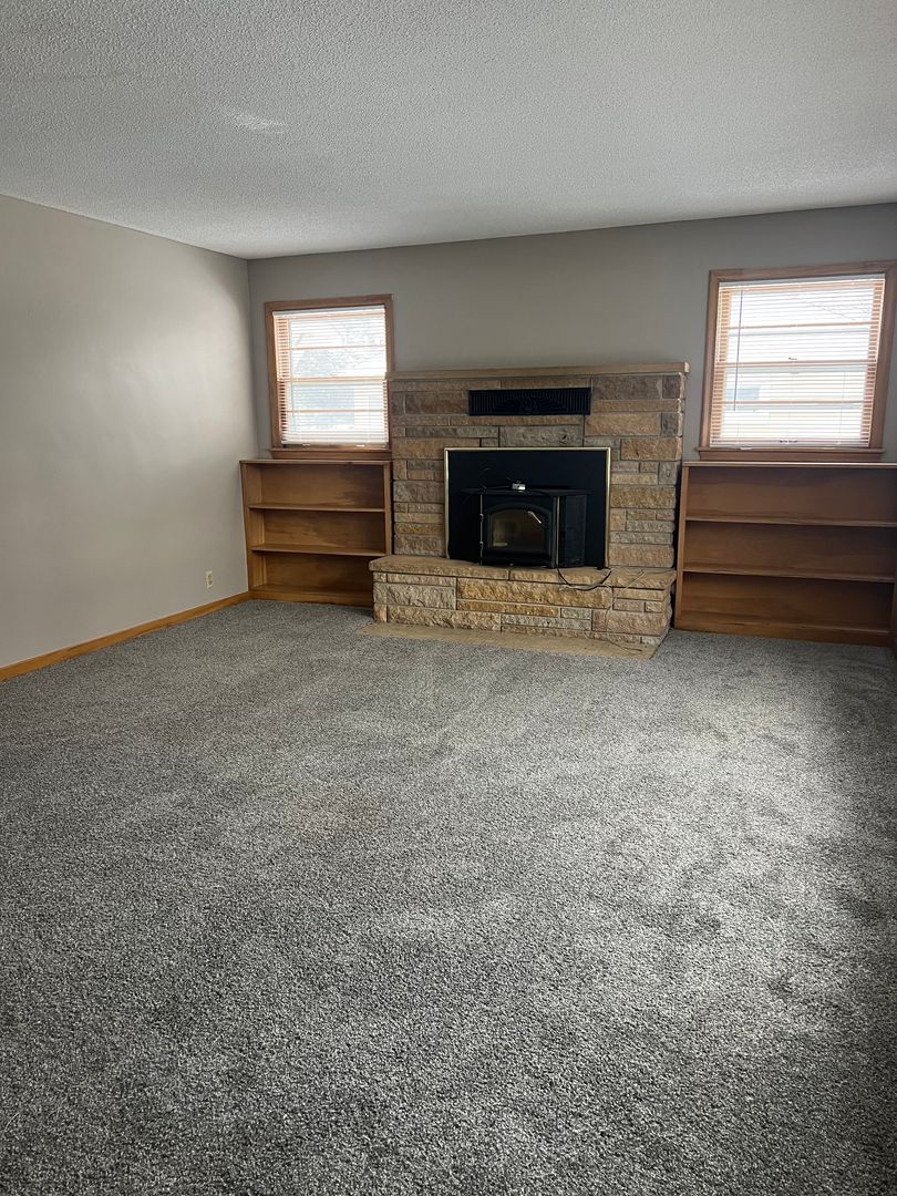 North Mankato Apartment: 524 Jefferson Avenue