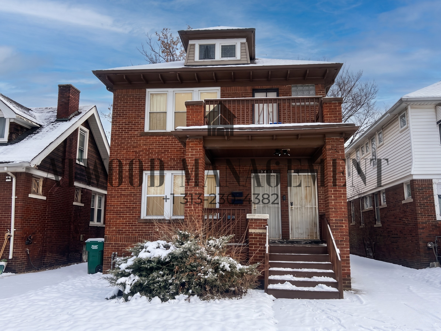 Detroit Apartment: 12476-78 Mendota St