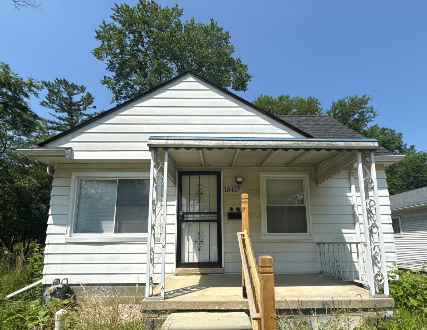 This beautifully updated 3-bedroom, 1-bath single-family home is ready for move-in!