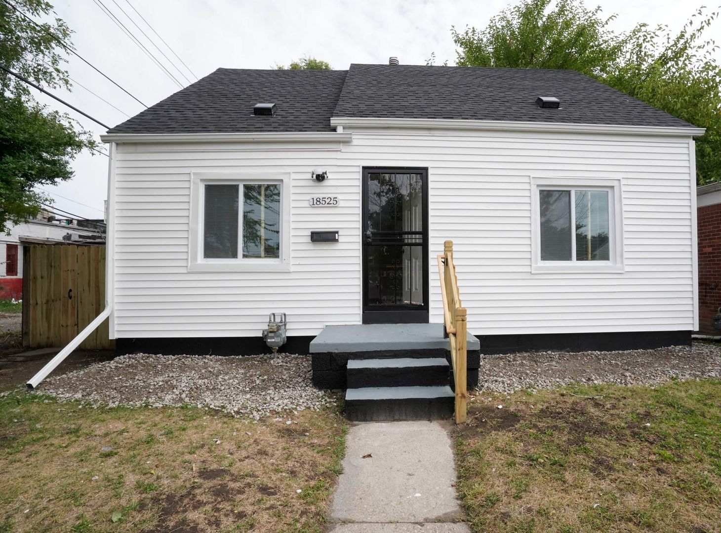 Detroit House: 18525 McCormick St