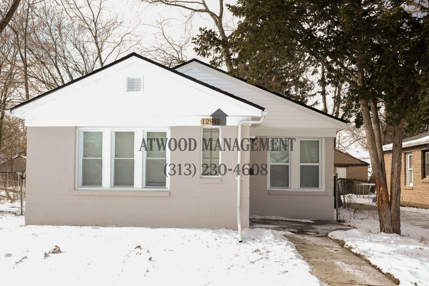 Detroit House: 12941 Penrod St