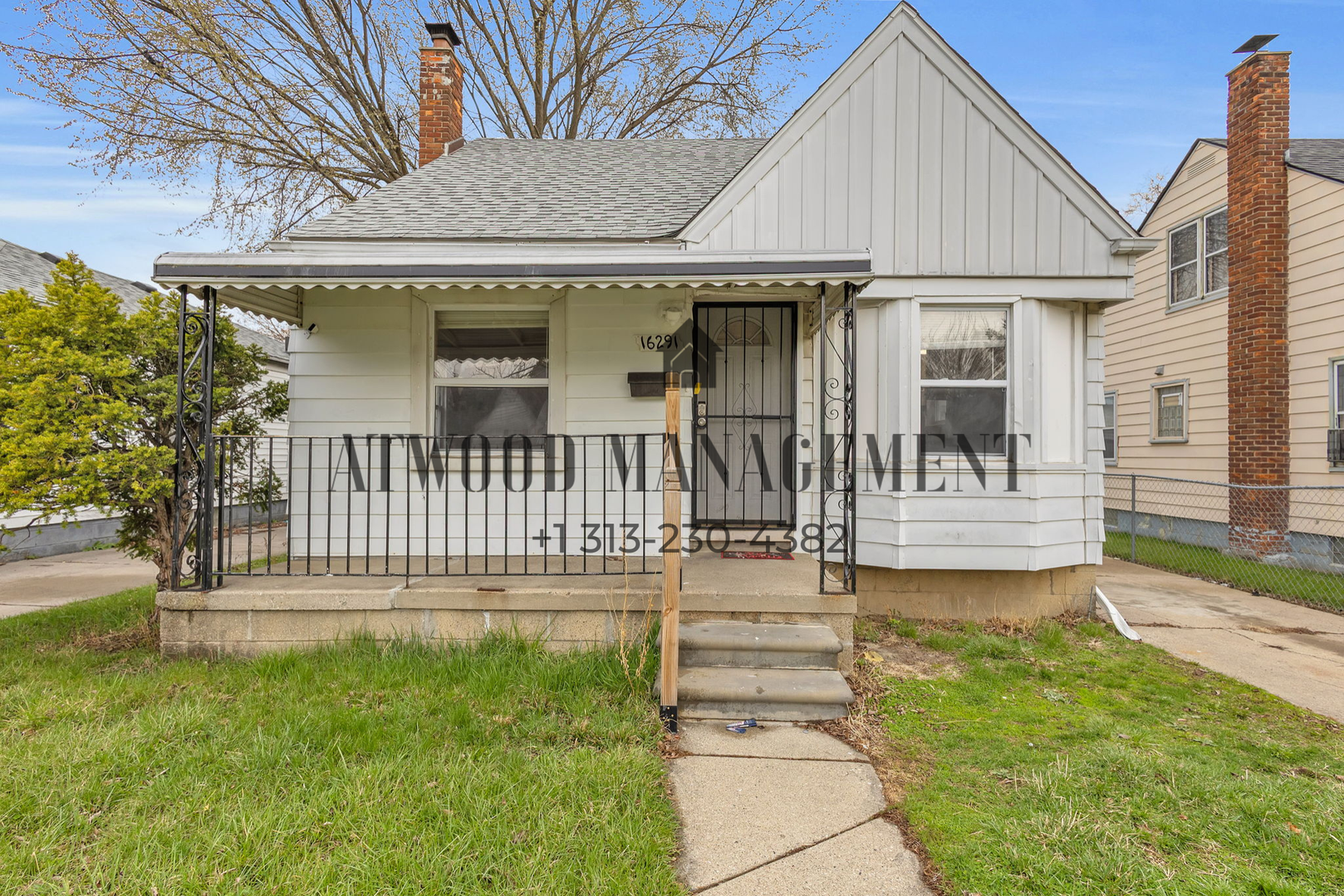 Detroit House: 16291 Eastburn St