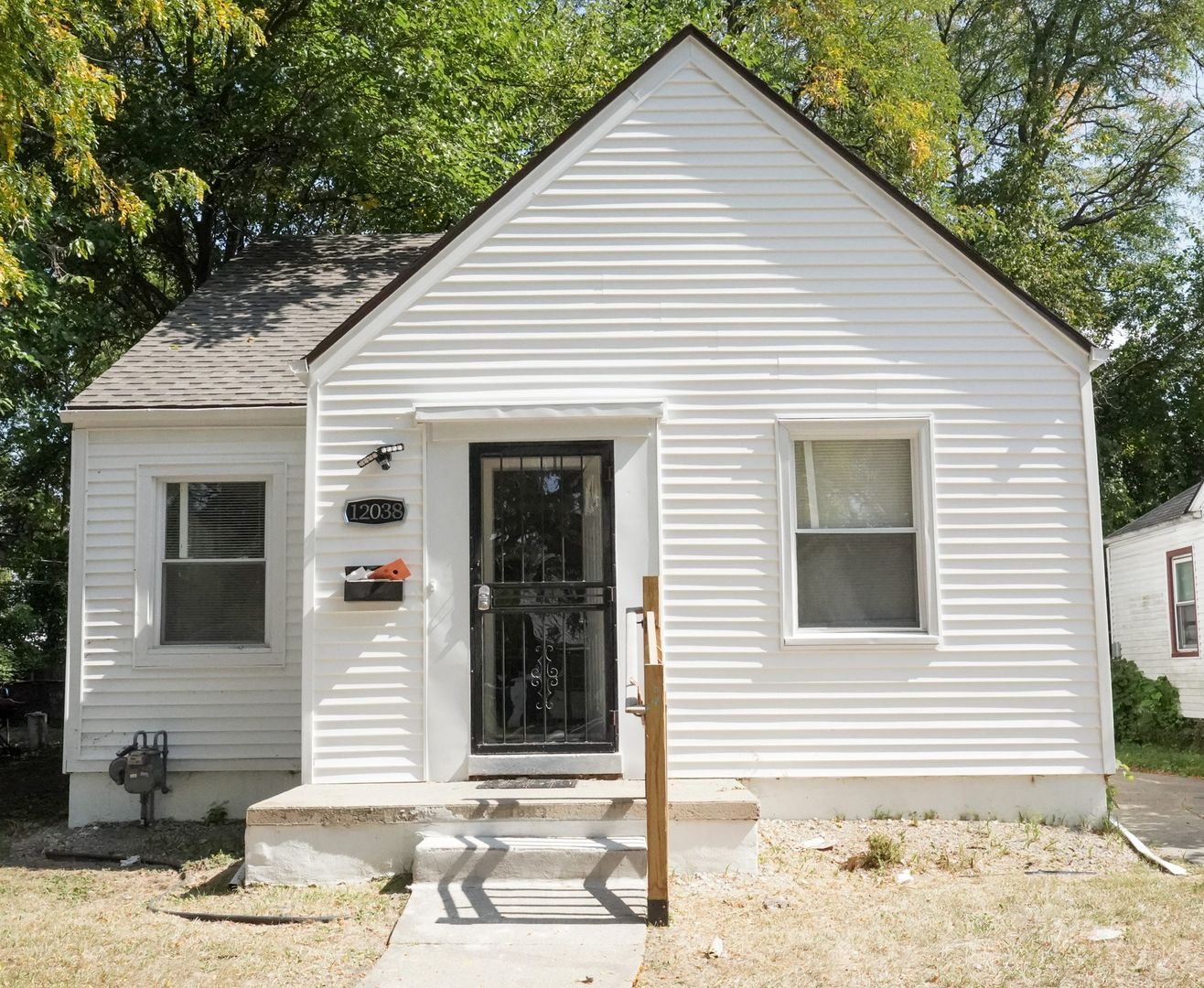 This beautifully updated 3-bedroom, 1-bath single-family home is ready for move-in!
