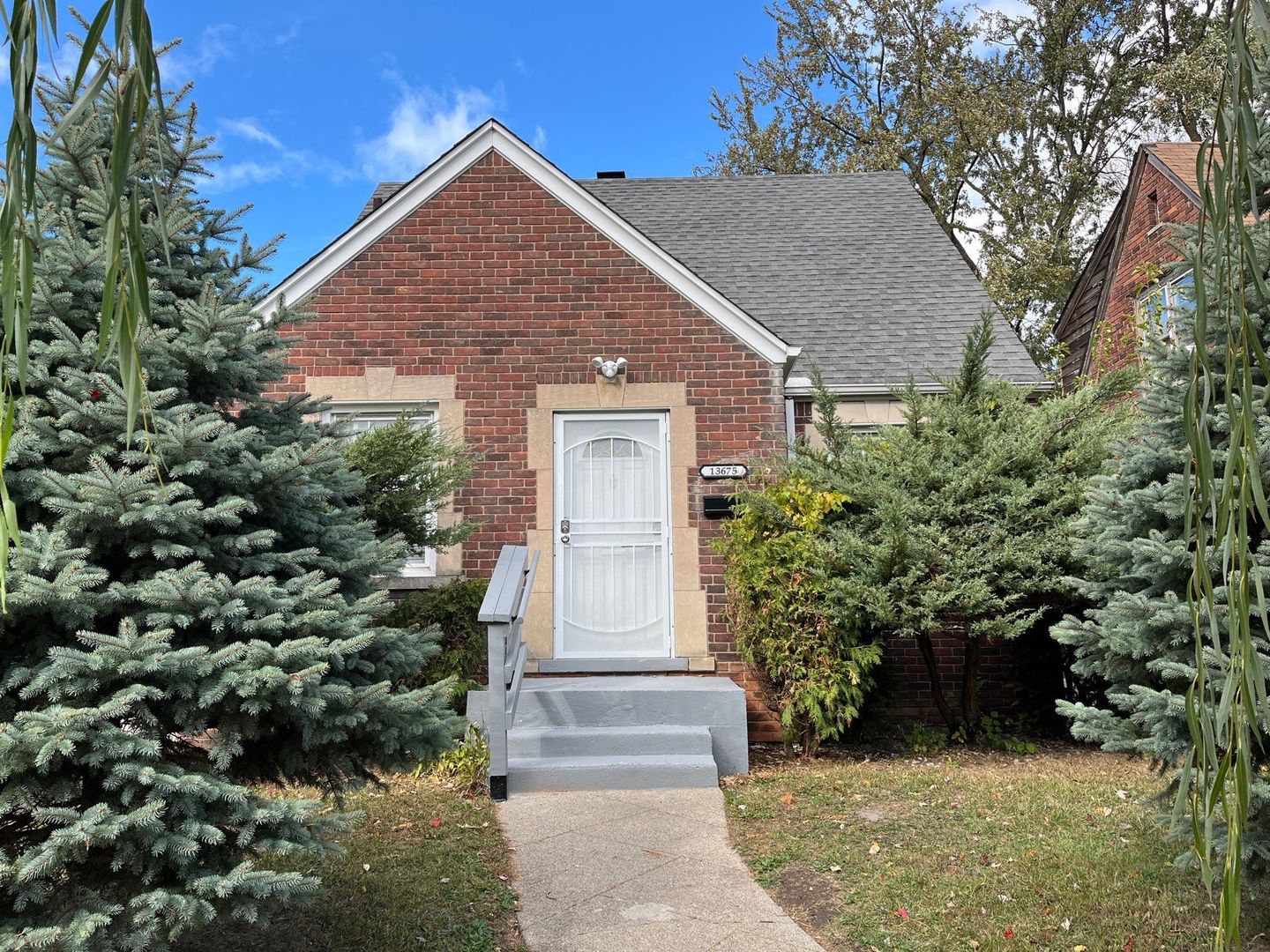 Detroit House: 13675 Pfent St