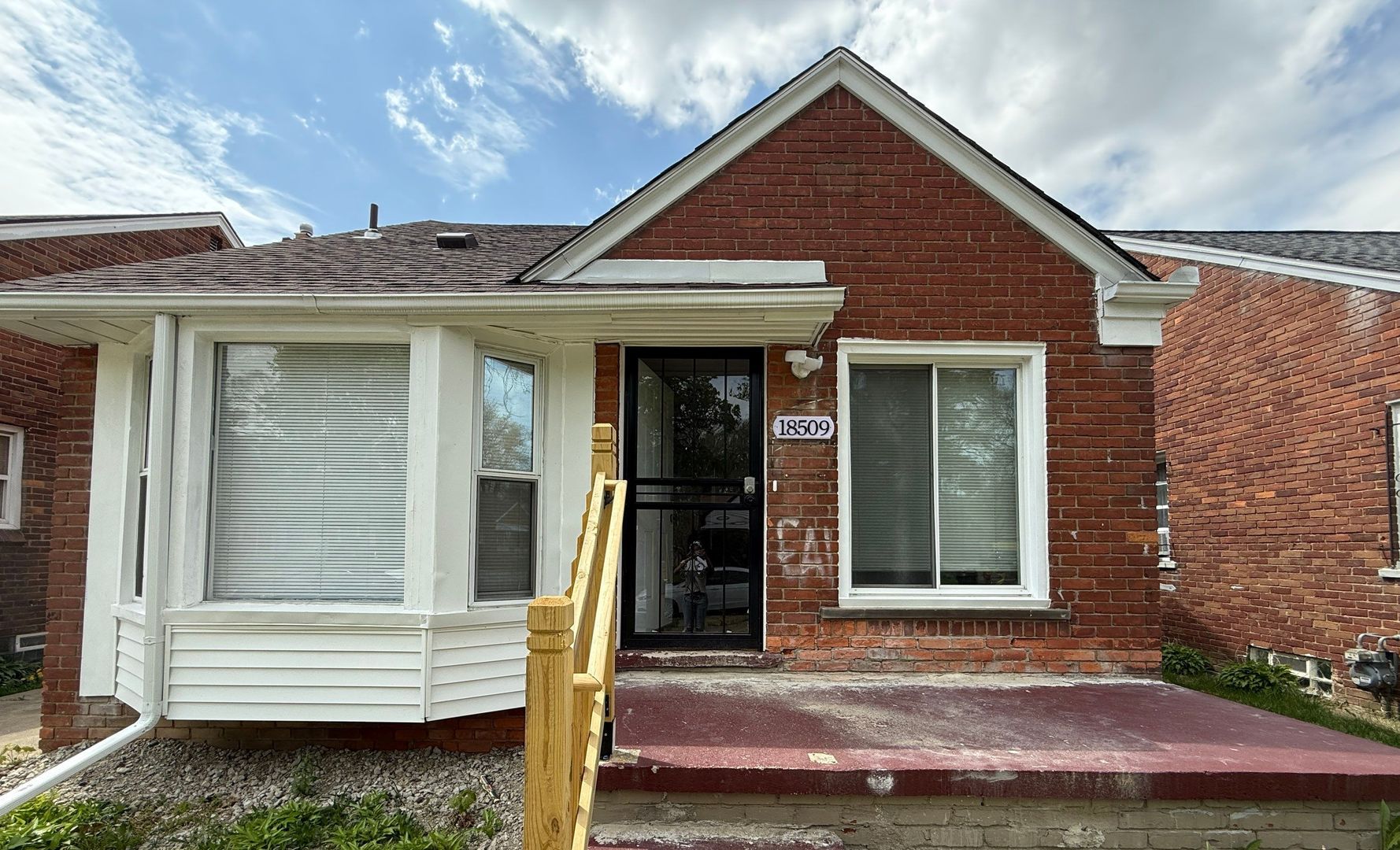 Detroit House: 18509 Beland St