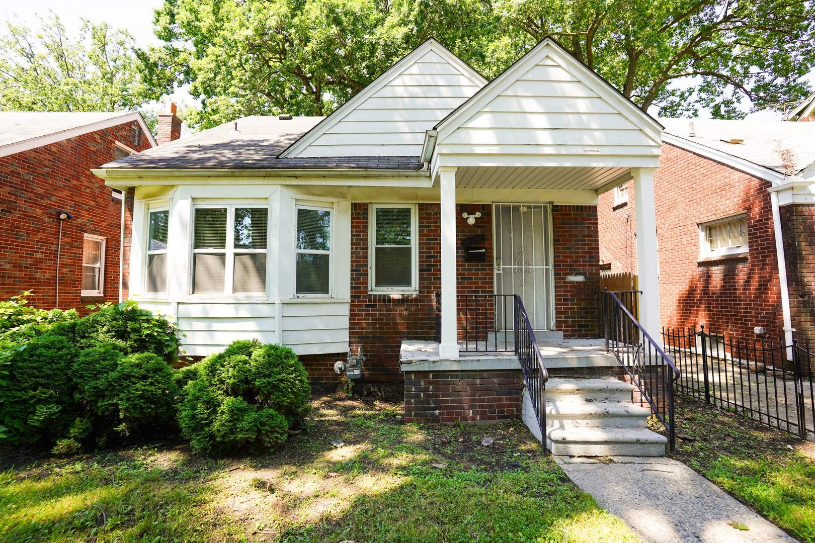 Detroit House: 18693 Eureka St
