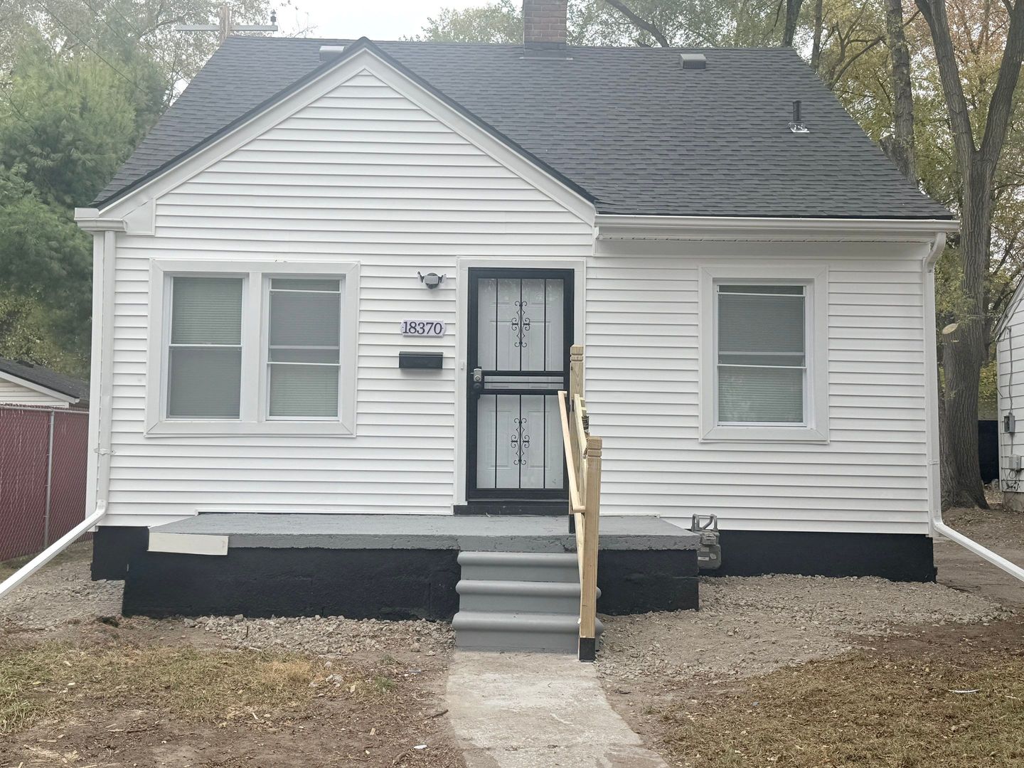 Detroit House: 18370 Codding St