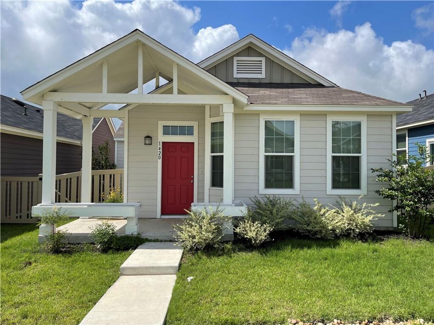 Kyle House: 1420 Nevarez