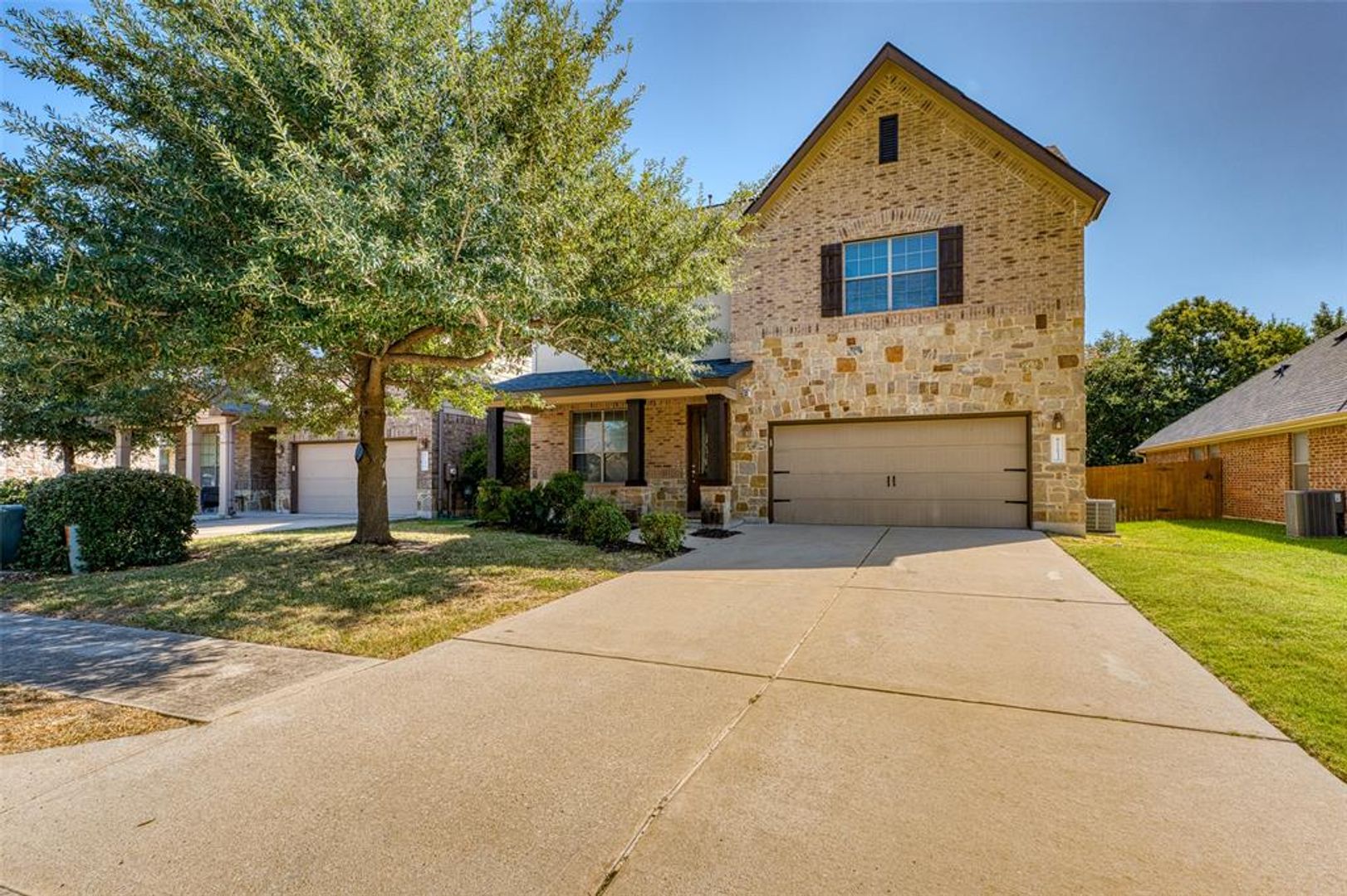 Austin House: 11033 Desert Willow Loop
