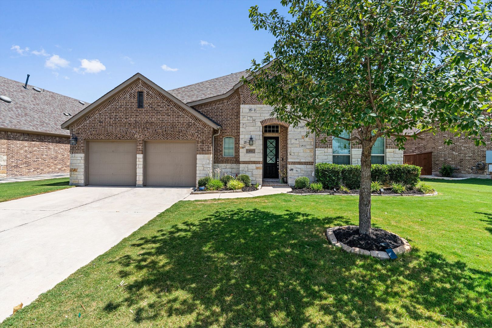 Liberty Hill House: 404 Miracle Rose Way