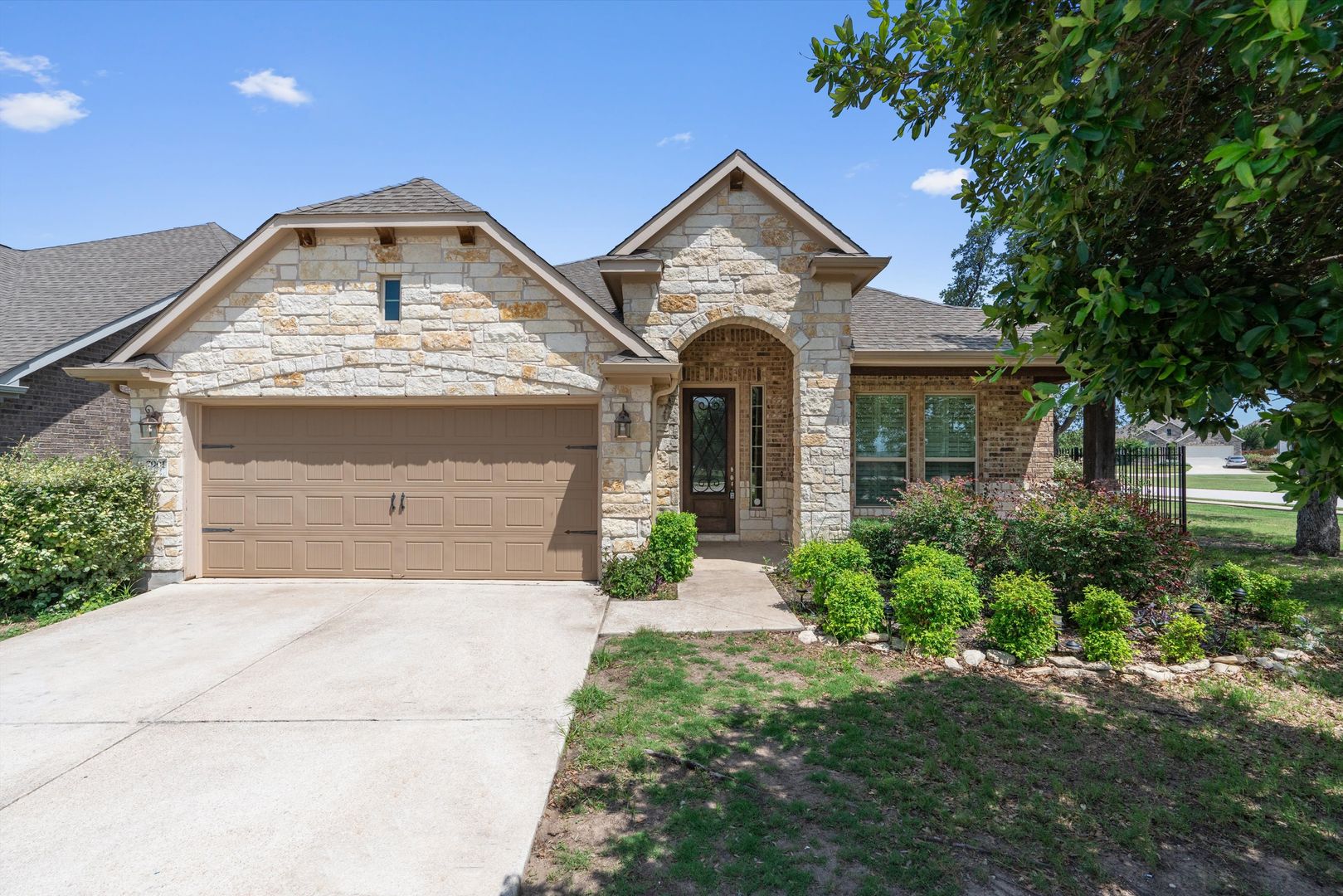 Lago Vista House: 7901 Arbor Knoll Ct