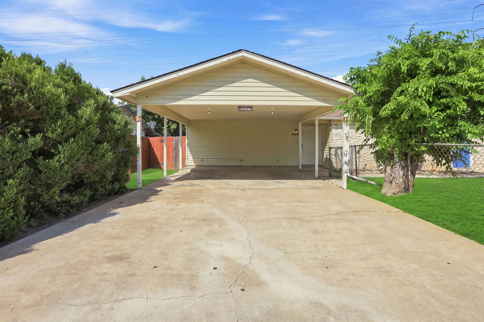 Austin Apartment: 5700 Cherry Park