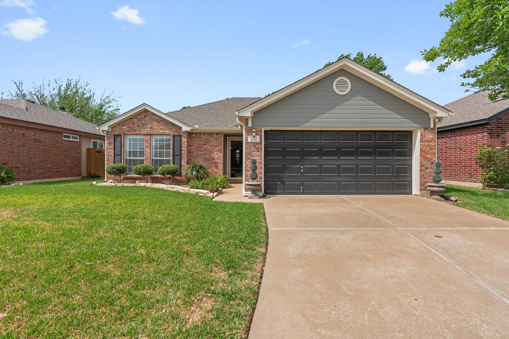 Georgetown House: 226 Claris Lane
