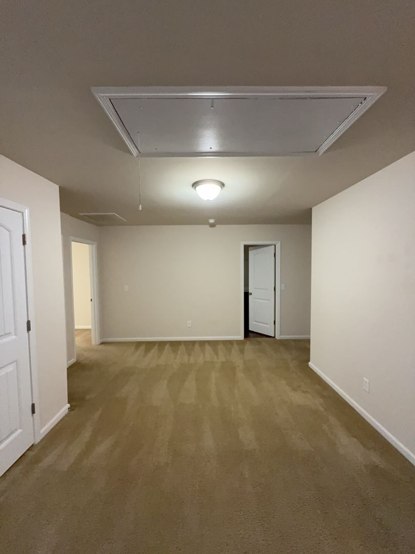 204 Ashmore Ln 21 of 28