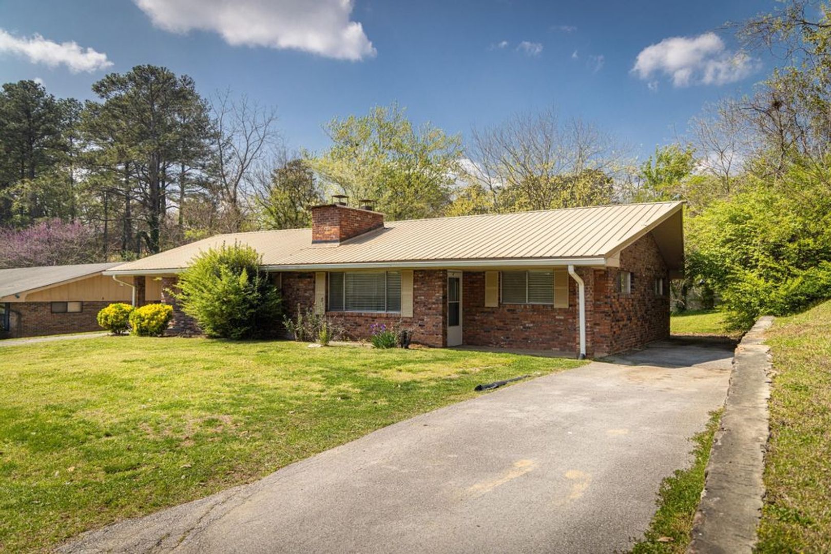 Chattanooga House: 4059 Arbor Place Lane
