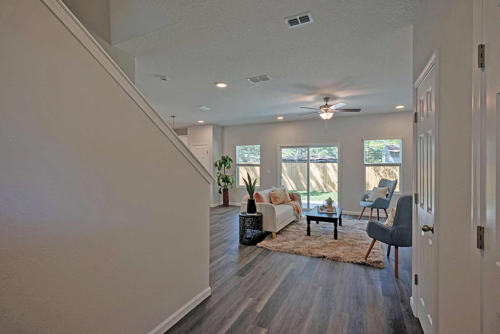 Jacksonville Townhome: 1374 Lakeshore Blvd