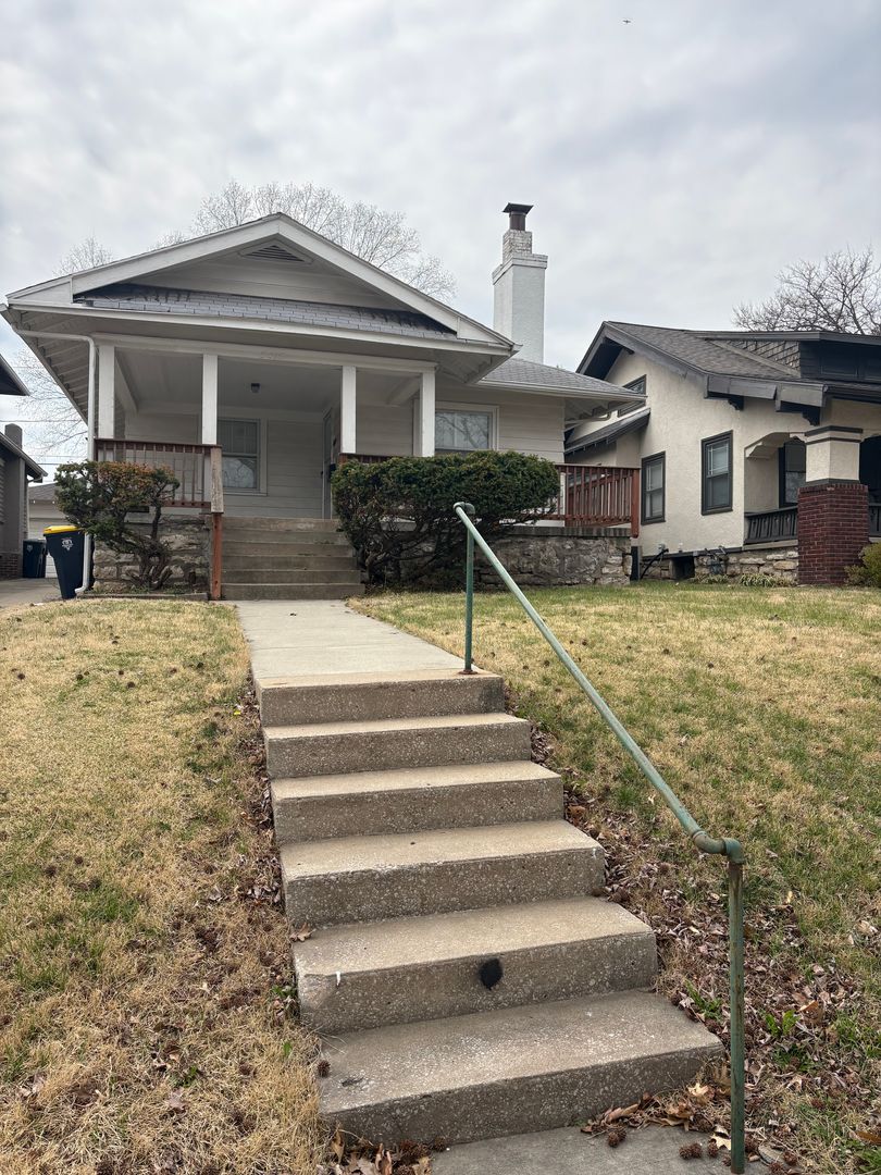 Kansas City House: 5316 Harrison St.