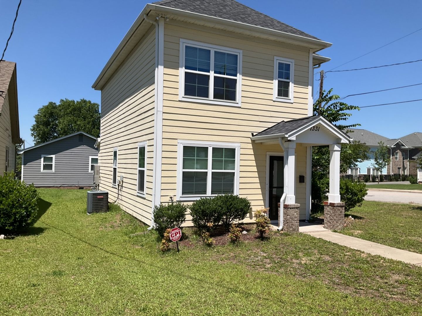 1331 McDuffie Ave 2 of 12