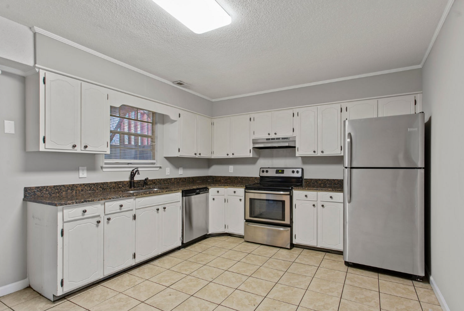 7167 Holland Lane 3 of 8