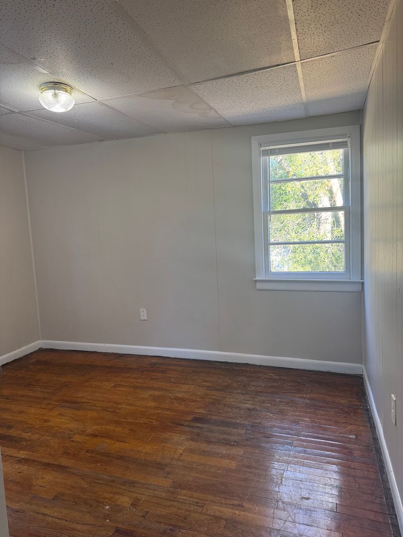 Augusta House: 1547 Heath Street