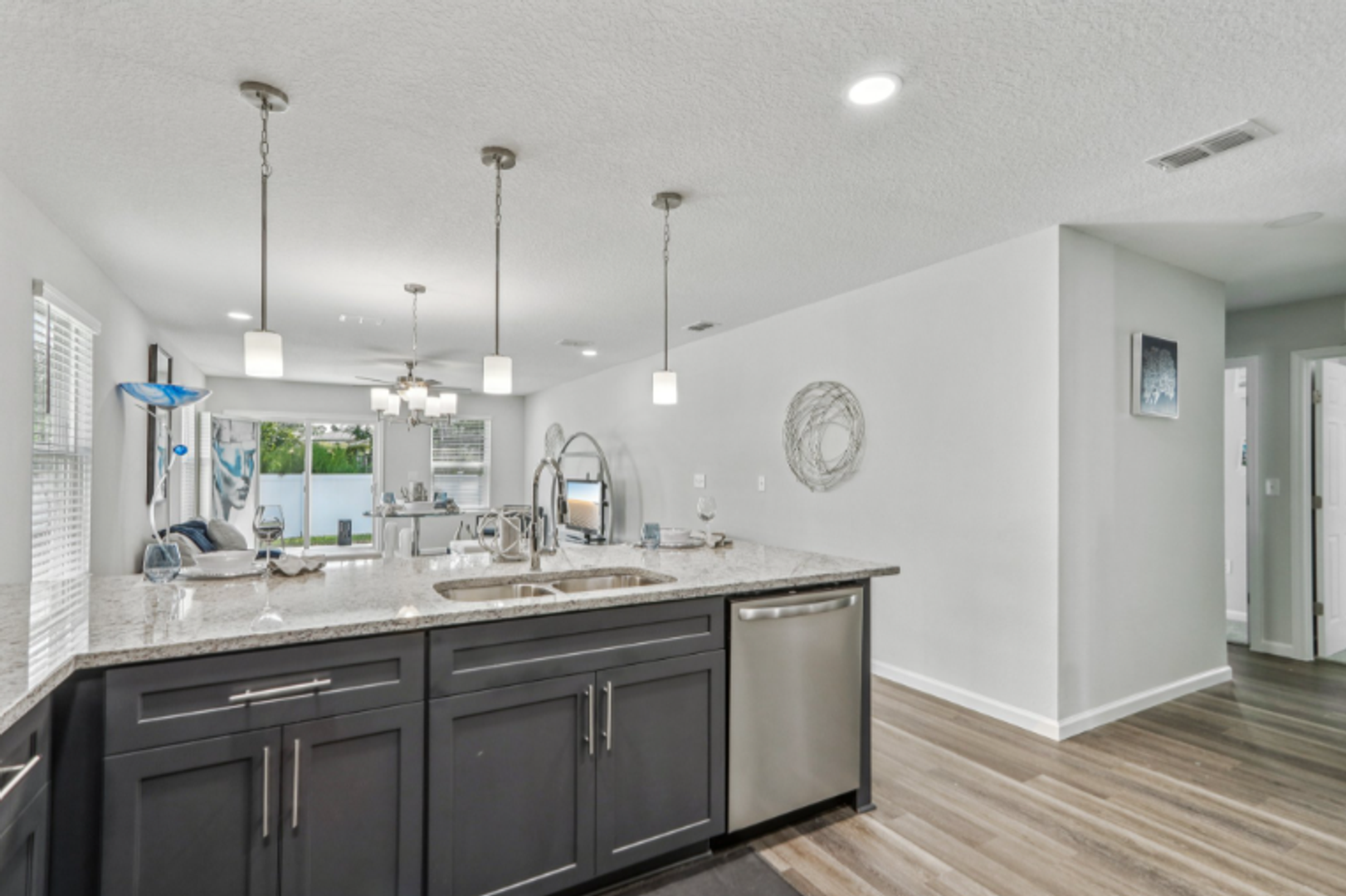 Jacksonville Townhome: 1374 Lakeshore Blvd