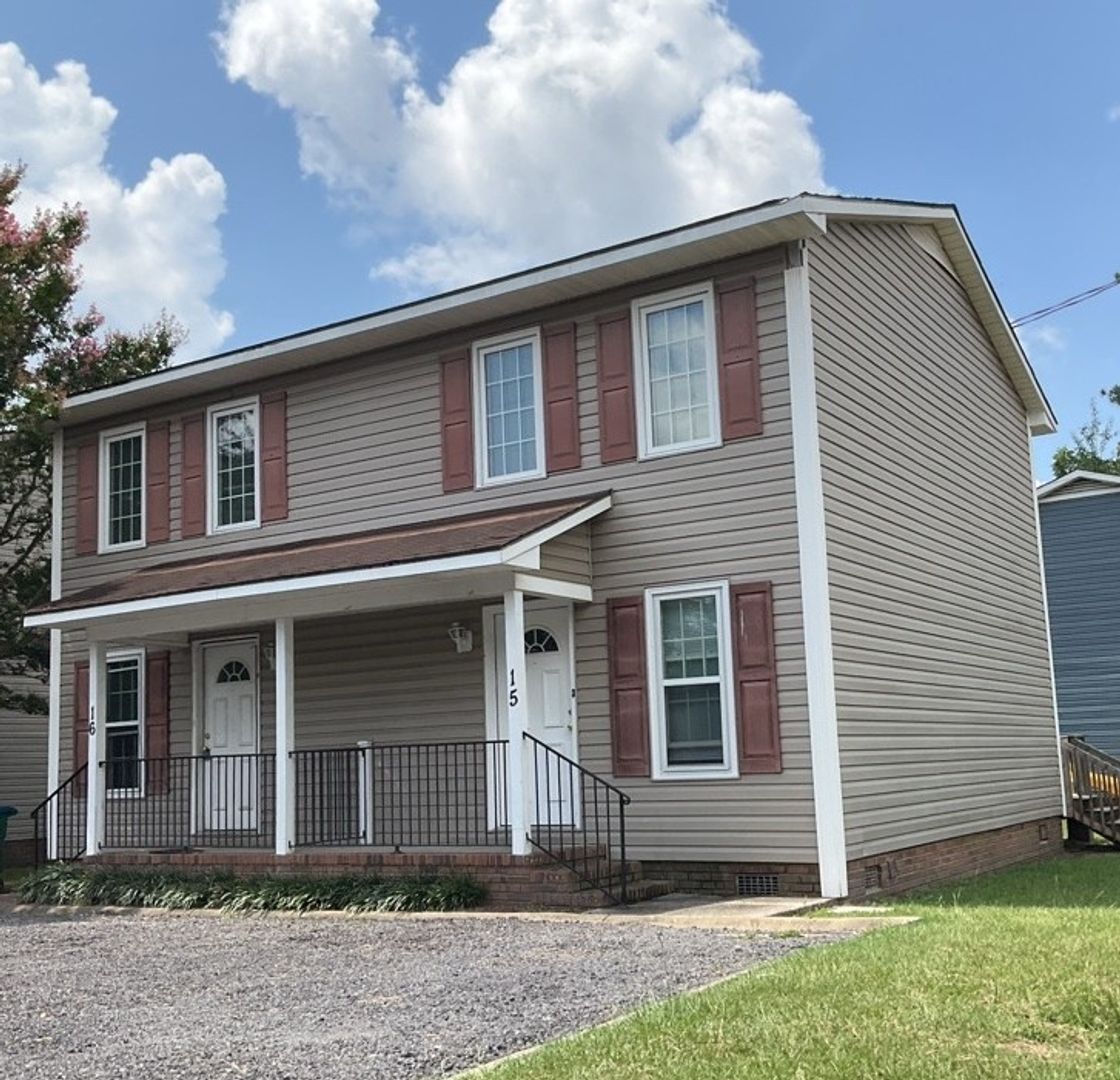 Cayce Townhome: Londonderry Sq