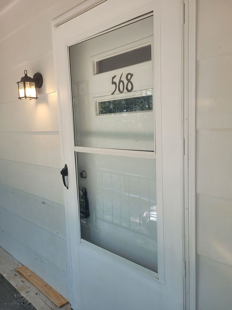 568 Julian Road 2 of 8