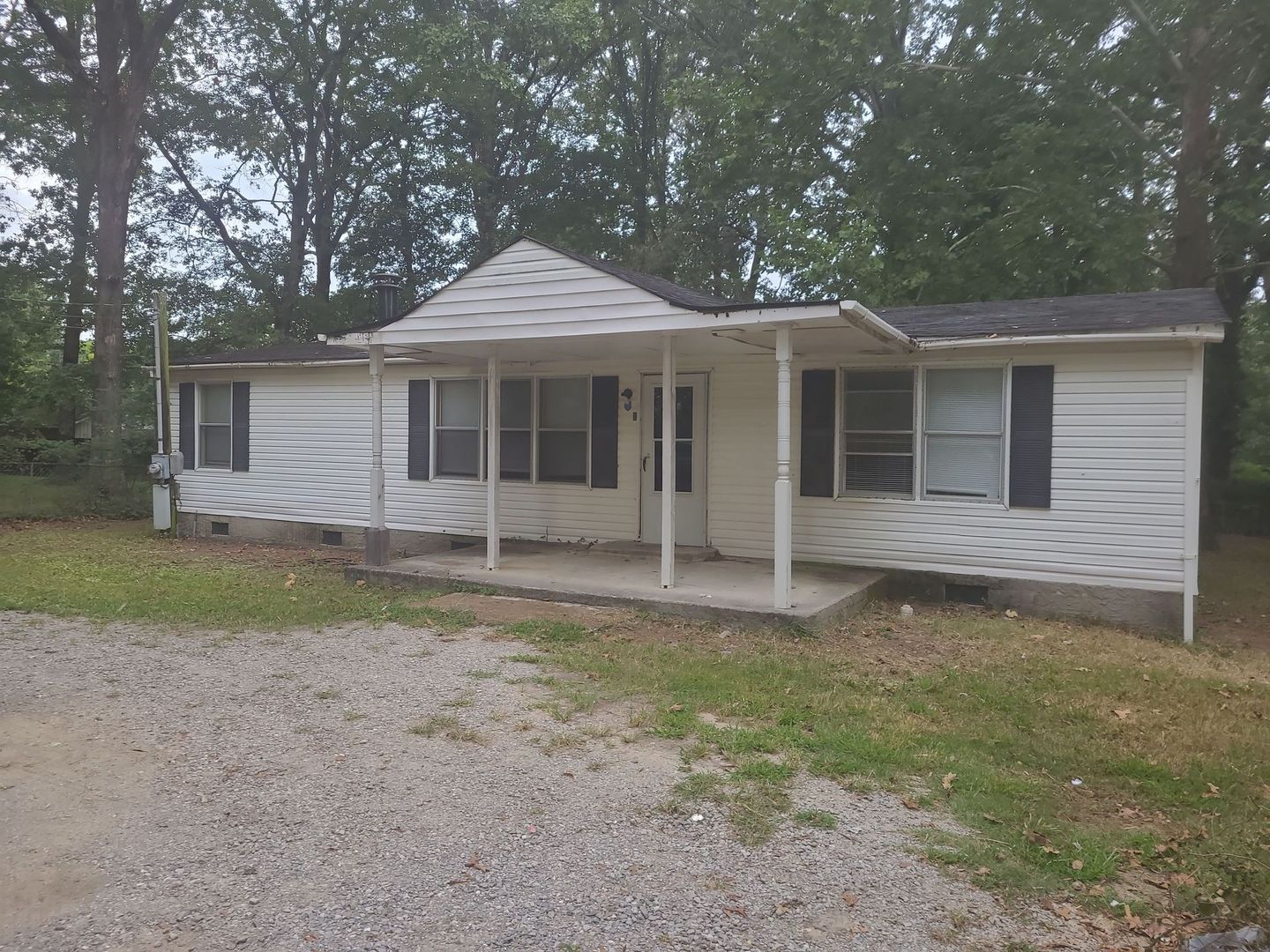 Chattanooga House: 1029 B Grays Drive