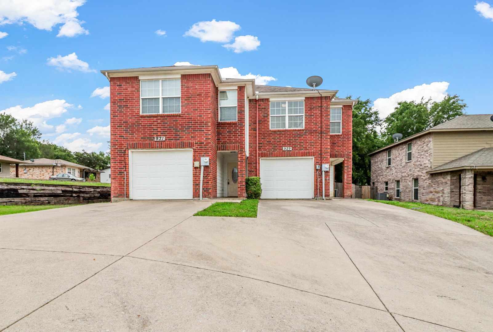Princeton Apartment: 929-931 Parkplace Ridge