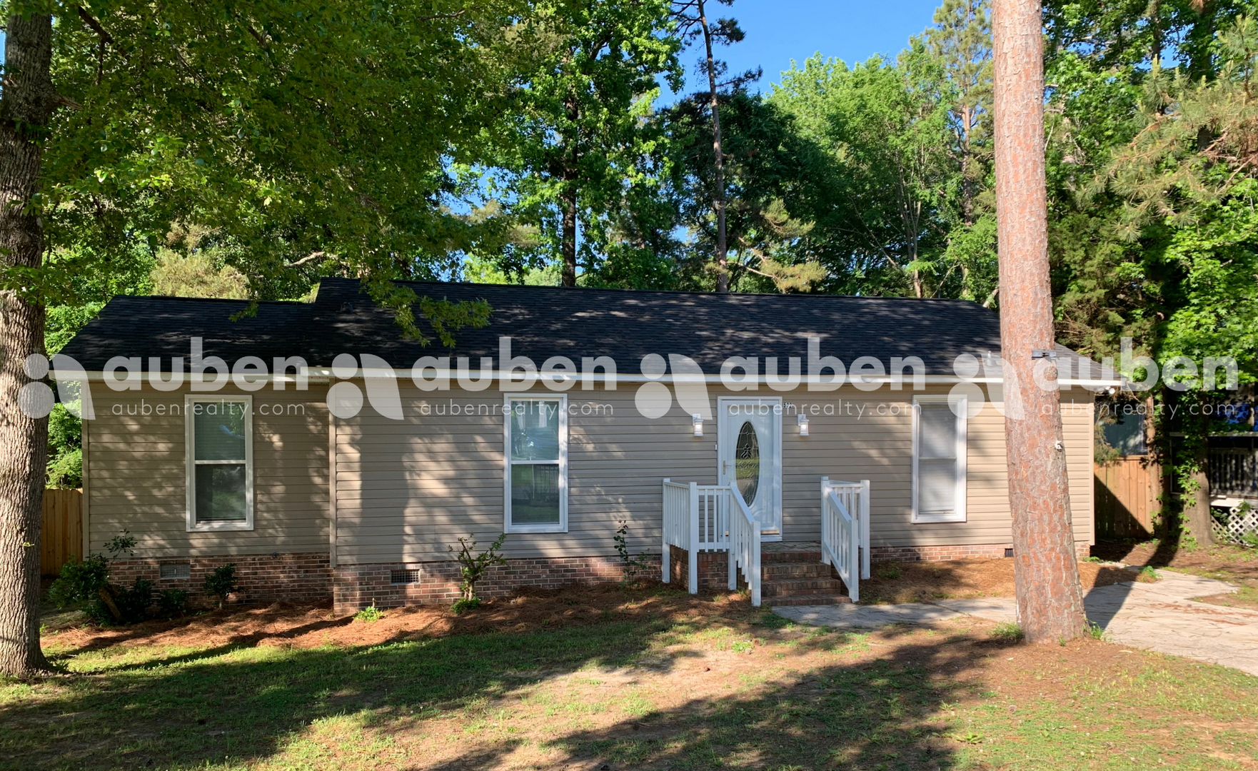 Irmo House: 532 Parlock Rd