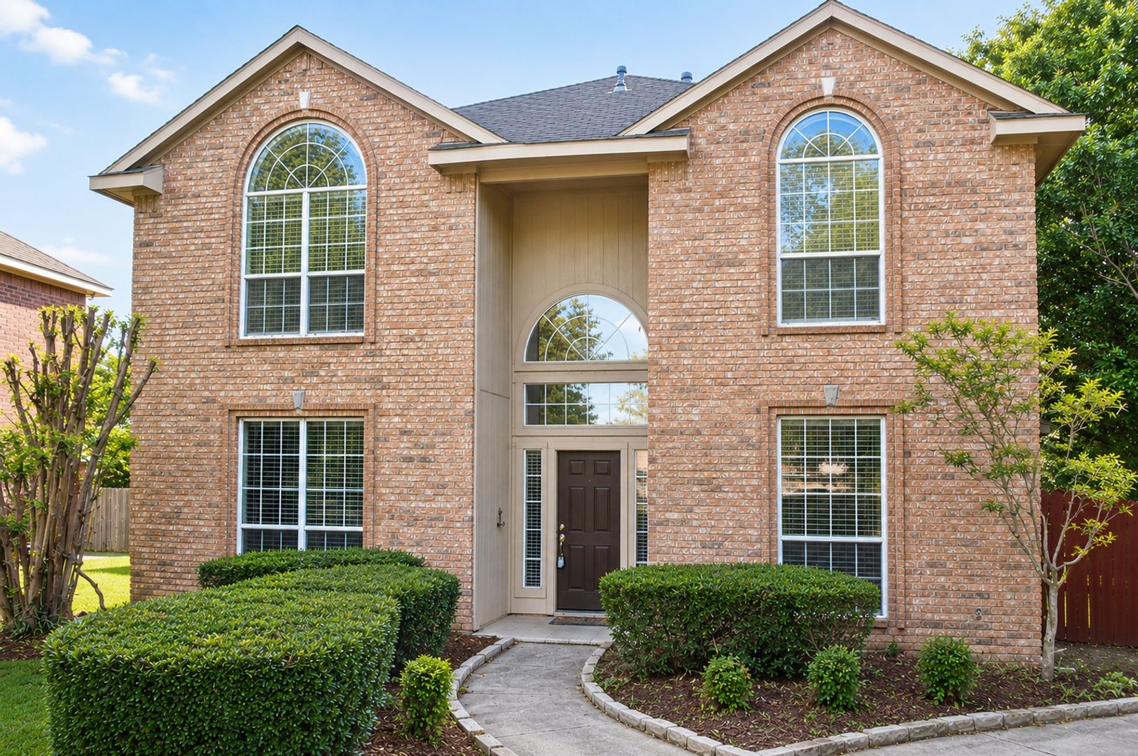 Euless House: 2815 Baze Road