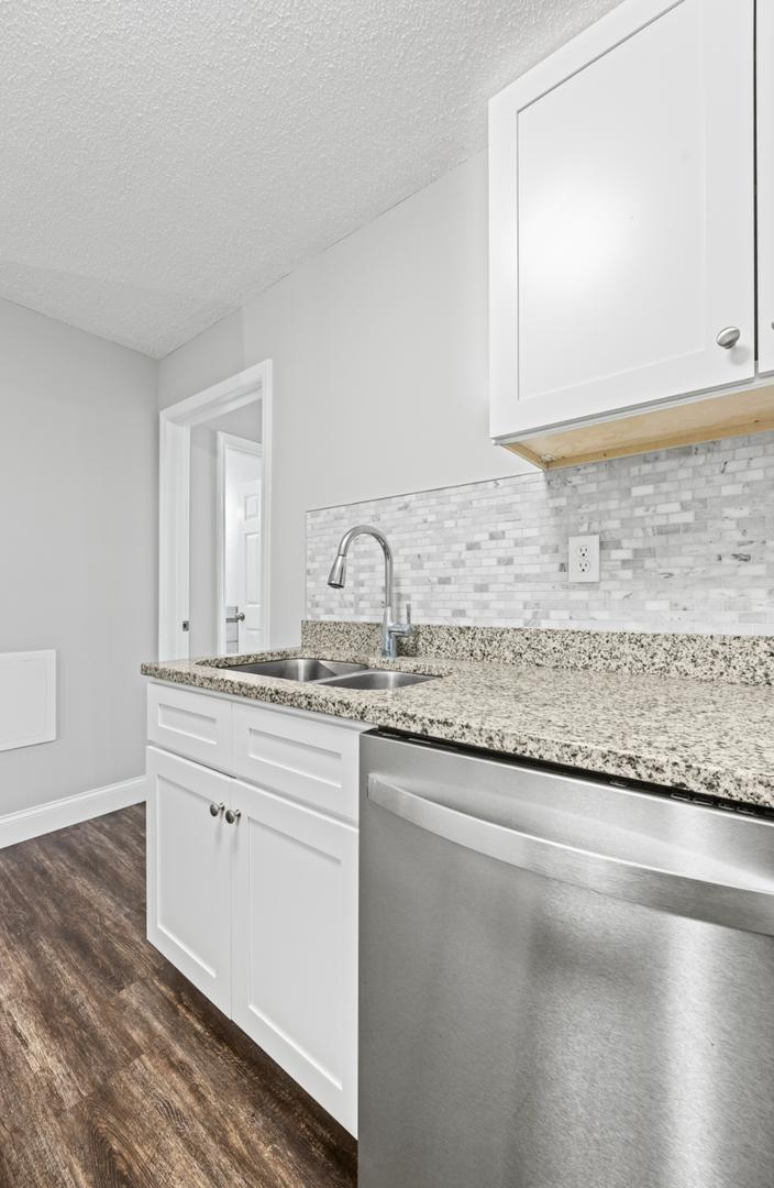 Hixson Apartment: 5519 Highway 153