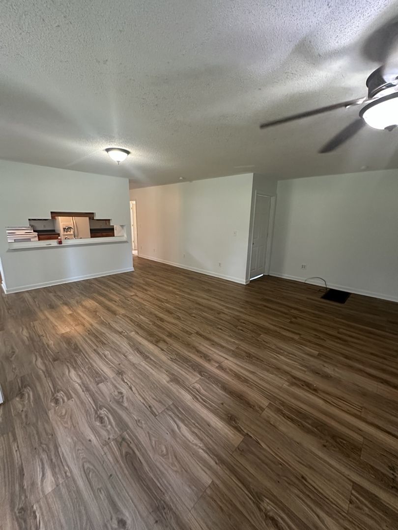 6250 W Highway 136 3 of 12