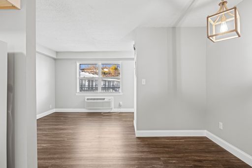 Updated Apartments in the Heart of Hixson! Beatiful 1 bedroom 1 bathroom with washer dryer combo in unit!