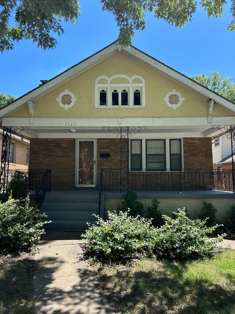 Kansas City House: 5345 Charlotte St.