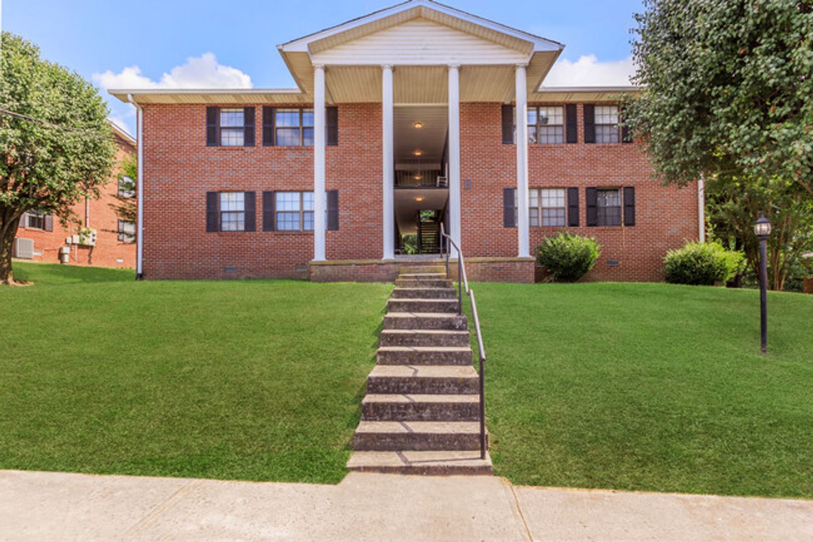 Woodbury Apartment: 103 S Ridge Dr
