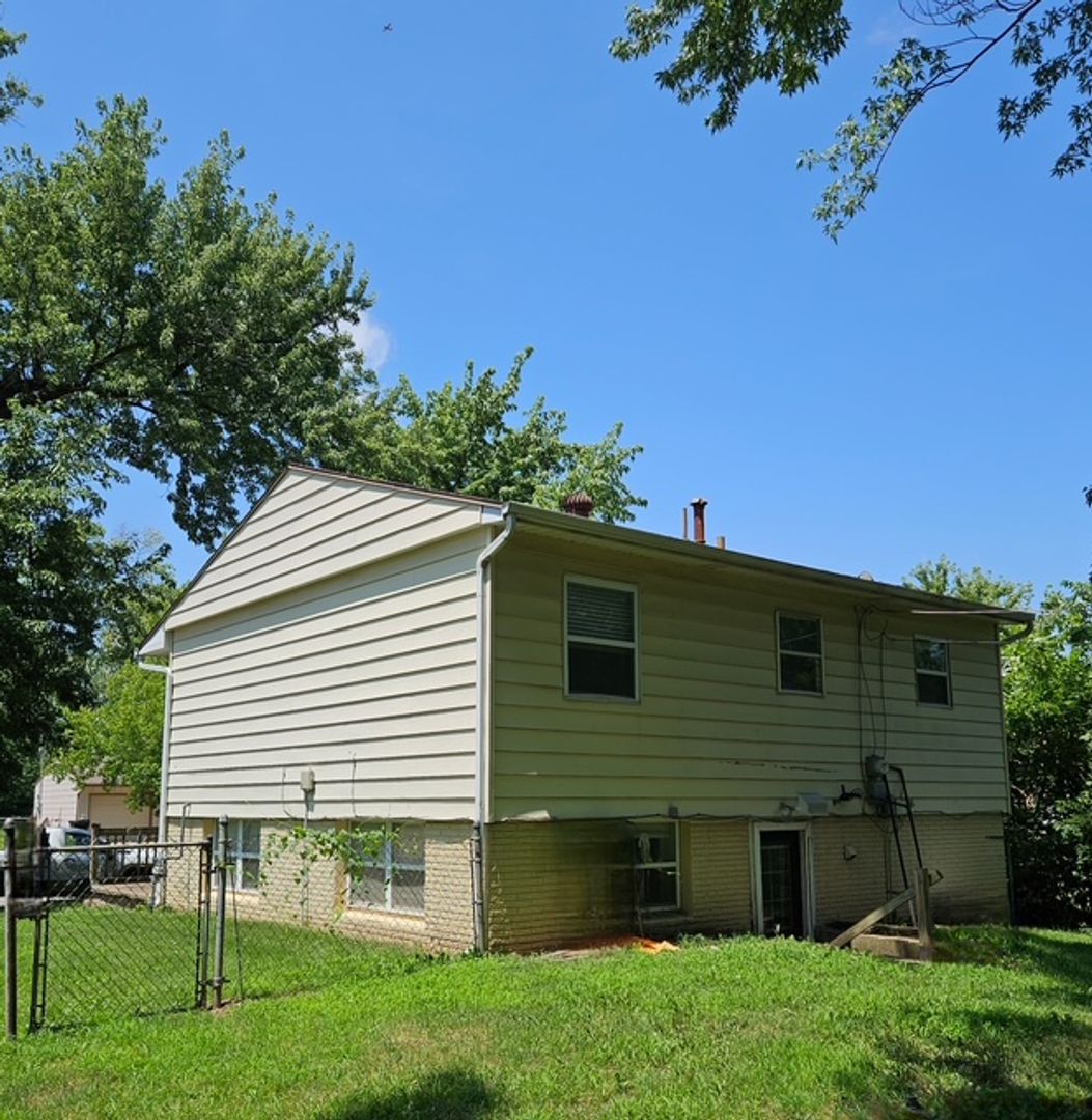 Independence House: 1711 N. Viking Dr.