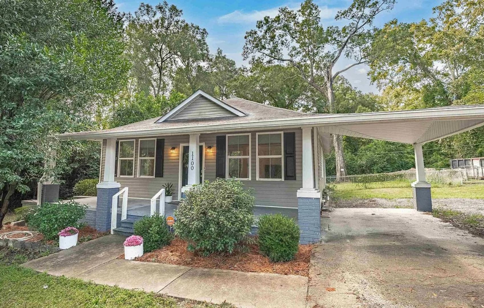 Columbia House: 1100 Columbia College Drive