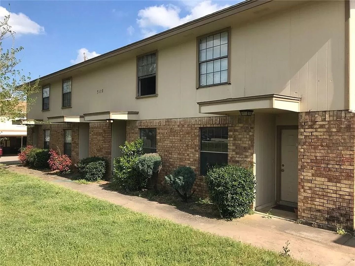 Crowley Apartment: 509 S Beverly Street Unit 1-4