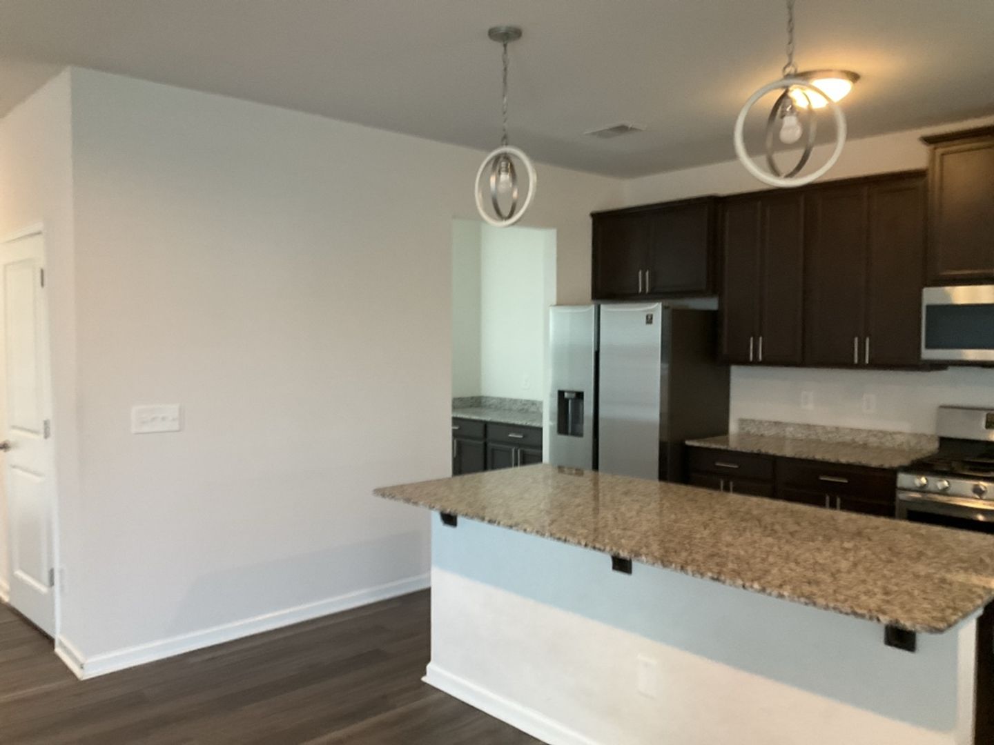 511 Rhine Falls Ln 2 of 8