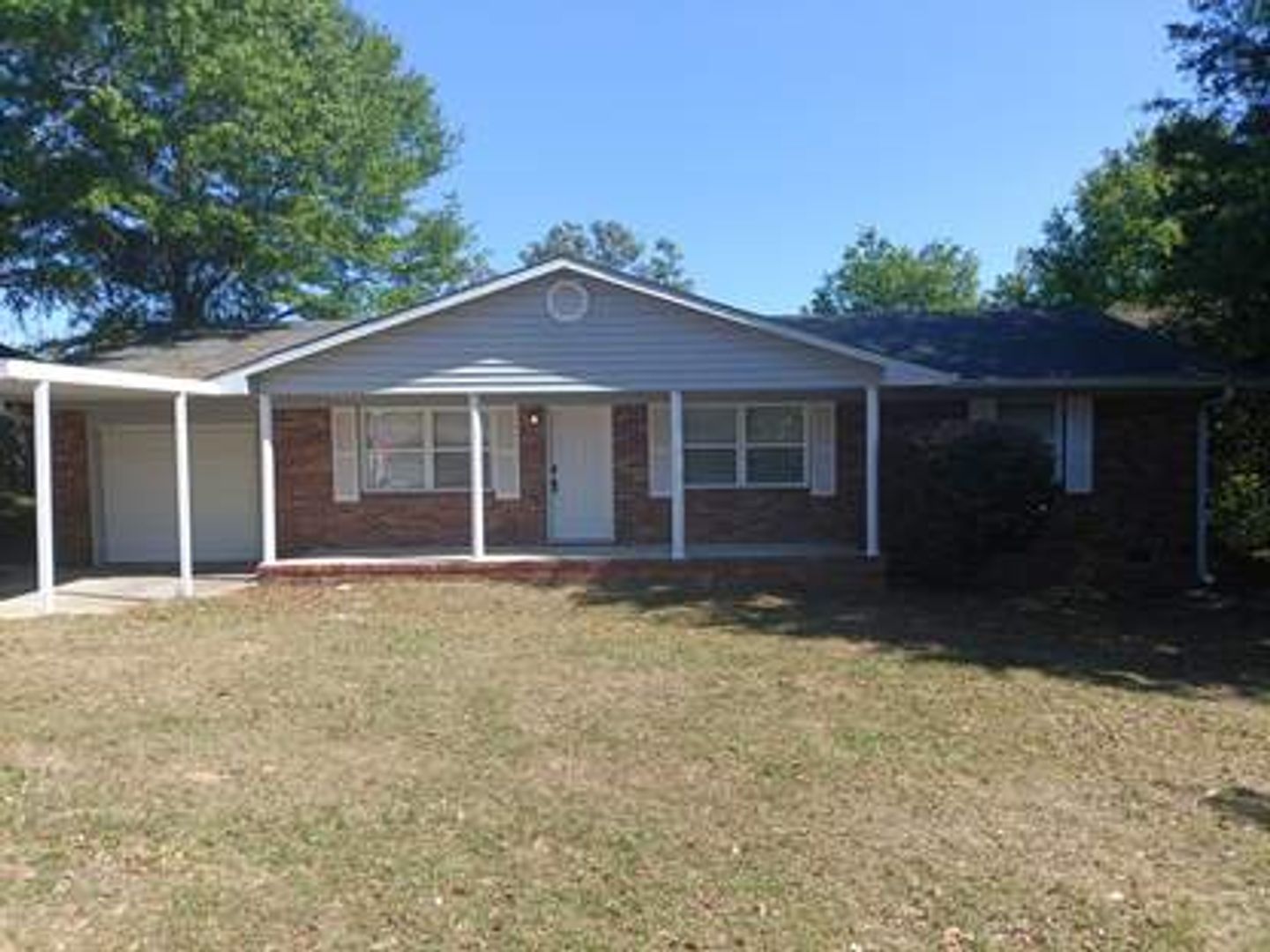 Augusta House: 3412 S Kensington Drive