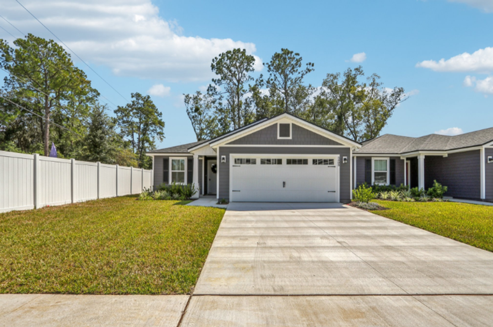 Jacksonville Townhome: 1374 Lakeshore Blvd